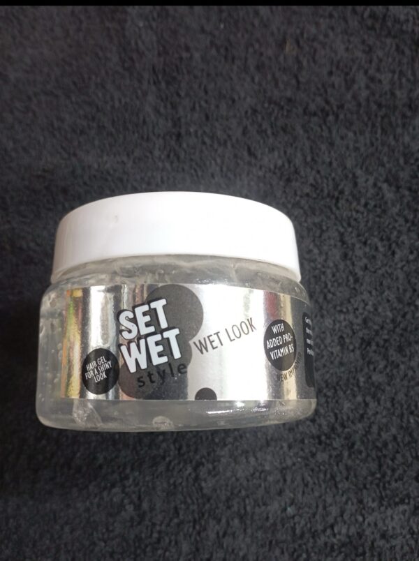 Set Wet Style Heard Look - Image 2