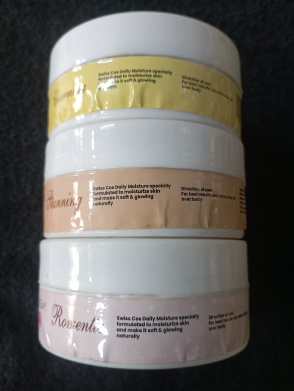 SWISSCOS MOISTURNING CREAM - Image 2